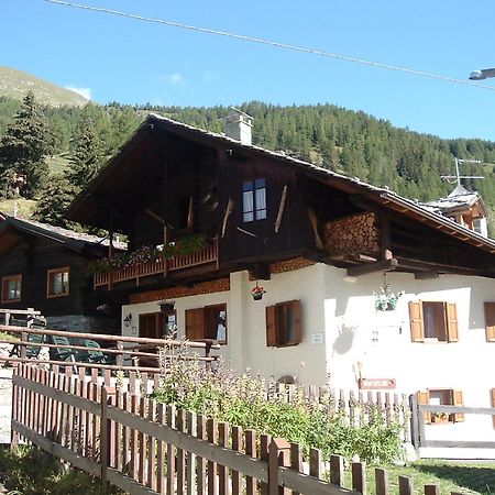 Le Vieux Rascard Chambres D'Hotes Champoluc Exterior photo