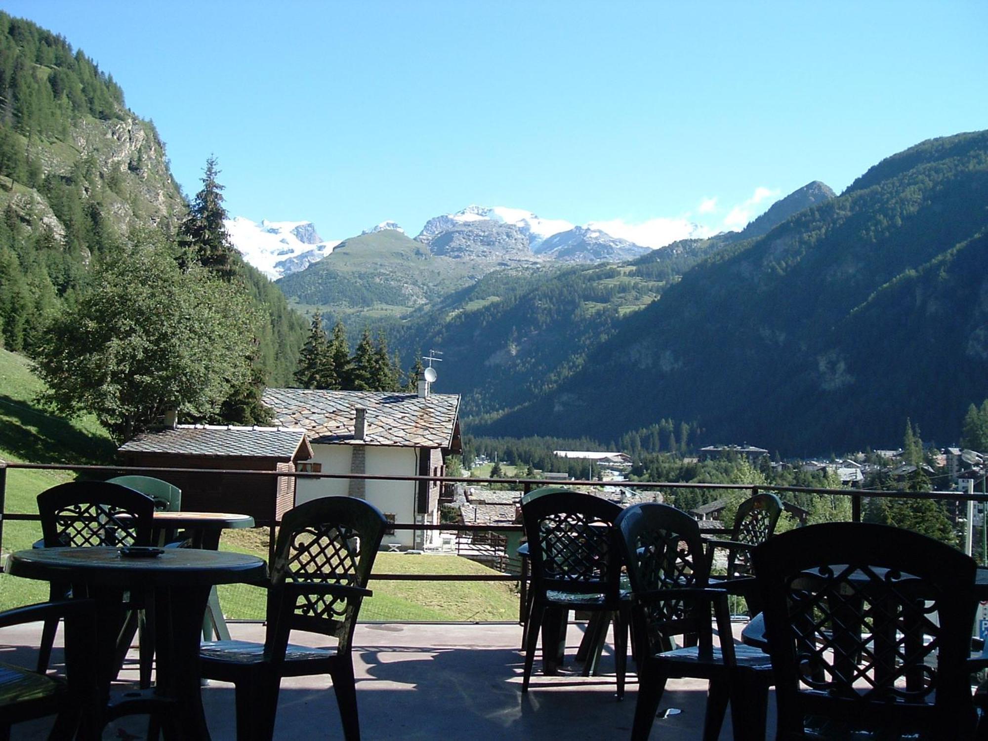 Le Vieux Rascard Chambres D'Hotes Champoluc Exterior photo