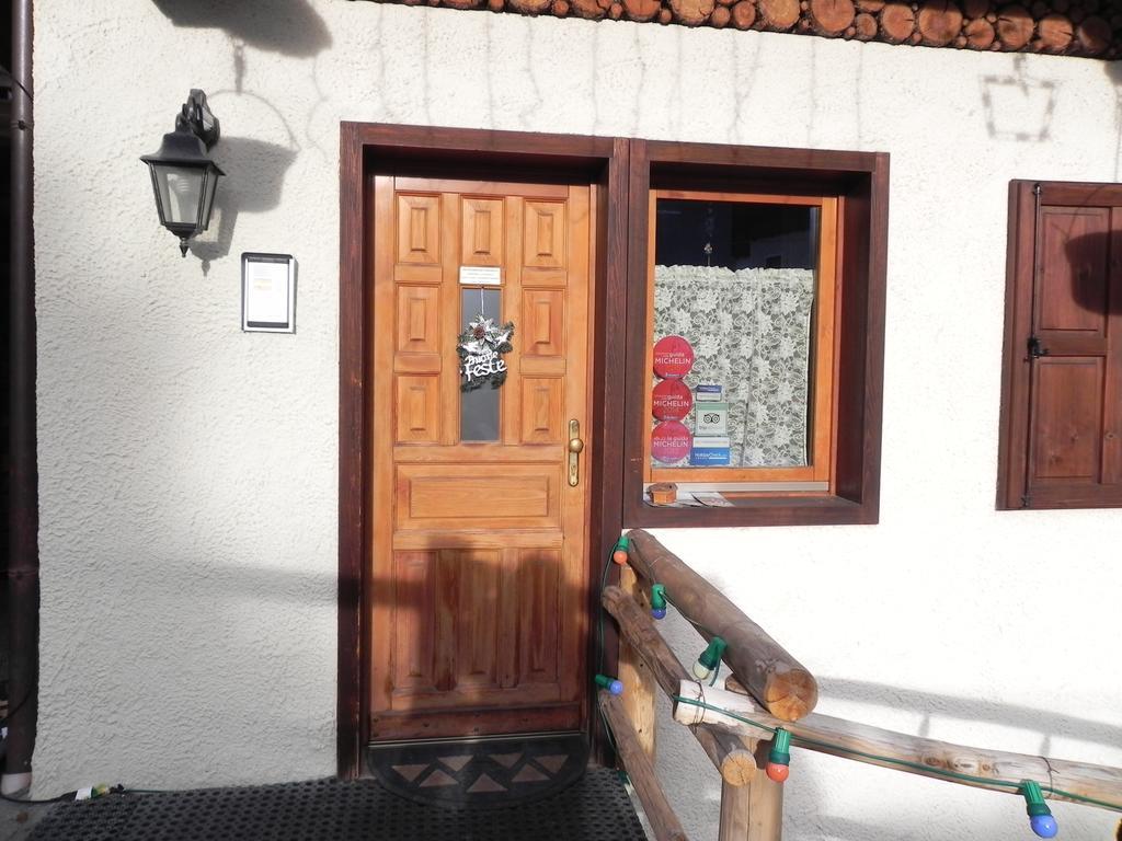 Le Vieux Rascard Chambres D'Hotes Champoluc Exterior photo